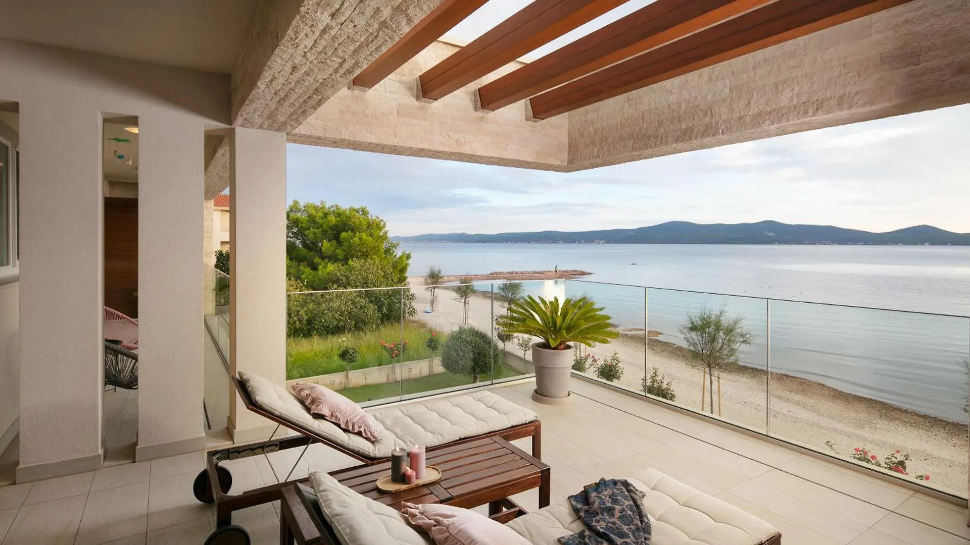 Beautiful Villa Sale contacts